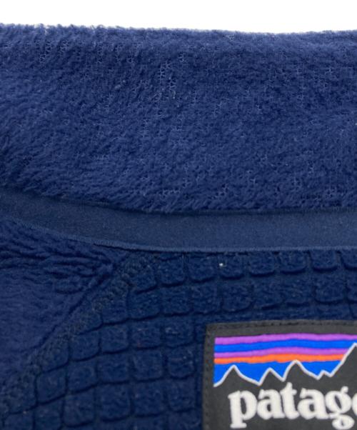 Patagonia（パタゴニア）Patagonia (パタゴニア) R2 JACKET ネイビー サイズ:Lの古着・服飾アイテム