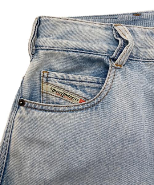 DIESEL（ディーゼル）DIESEL (ディーゼル) RELAXED 1997 D-ENIM-M デニムパンツ インディゴ サイズ:SIZE W24×L32の古着・服飾アイテム