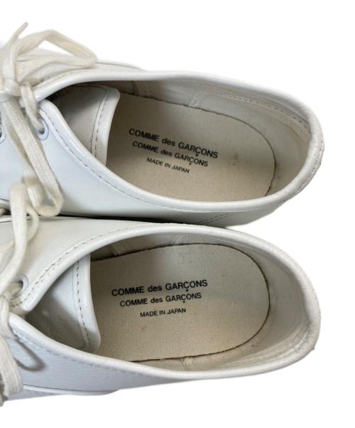 COMME des GARCONS COMME des GARCONS（コムデギャルソン コムデギャルソン）COMME des GARCONS COMME des GARCONS (コムデギャルソン コムデギャルソン) ローカットスニーカー ホワイト サイズ:SIZE 23の古着・服飾アイテム