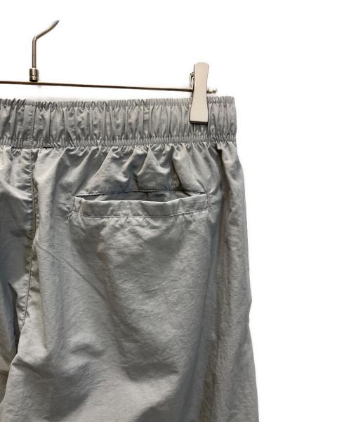 HELIX（ヘリックス）HELIX (ヘリックス) LOGO CHARM NYLON PANTS グレー サイズ:Mの古着・服飾アイテム