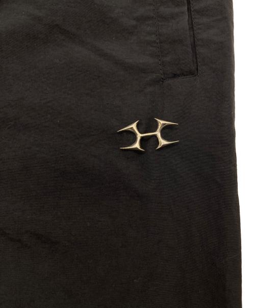 HELIX（ヘリックス）HELIX (ヘリックス) LOGO CHARM NYLON PANTS ブラック サイズ:Mの古着・服飾アイテム