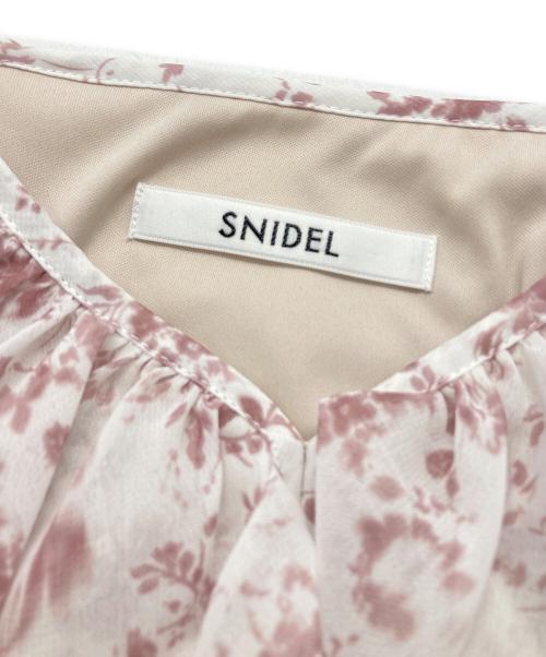 Snidel（スナイデル）Snidel (スナイデル) sustainable プリーツフリルワンピース レッドの古着・服飾アイテム