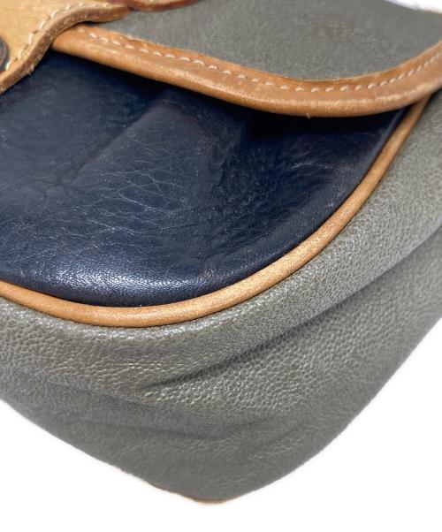 C.P COMPANY（シーピーカンパニー）C.P COMPANY (シーピーカンパニー) ショルダーバッグ カーキ×ブラウン サイズ:下記参照の古着・服飾アイテム
