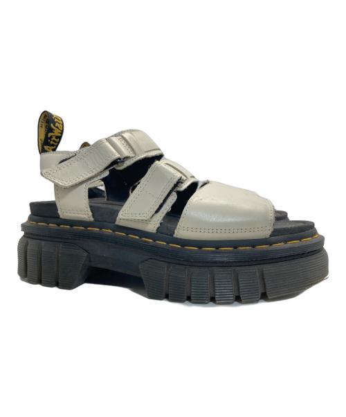 Dr.Martens（ドクターマーチン）Dr.Martens (ドクターマーチン) RICKI 3 STRAP SANDAL ベージュ サイズ:SIZE 24の古着・服飾アイテム
