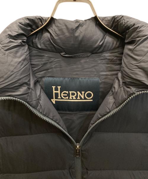 HERNO（ヘルノ）HERNO (ヘルノ) フーデッドダウンベスト ブラック サイズ:50の古着・服飾アイテム