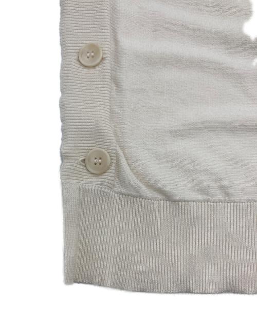MM6 Maison Margiela（エムエムシックスメゾンマルジェラ）MM6 Maison Margiela (エムエムシックスメゾンマルジェラ) サイドボタンニットベスト ホワイト サイズ:Sの古着・服飾アイテム