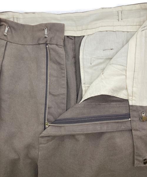 atrctr（アトラクタ）atrctr (アトラクタ) アジャスター コットンチノ スラックス ブラウン サイズ:SIZE 1の古着・服飾アイテム
