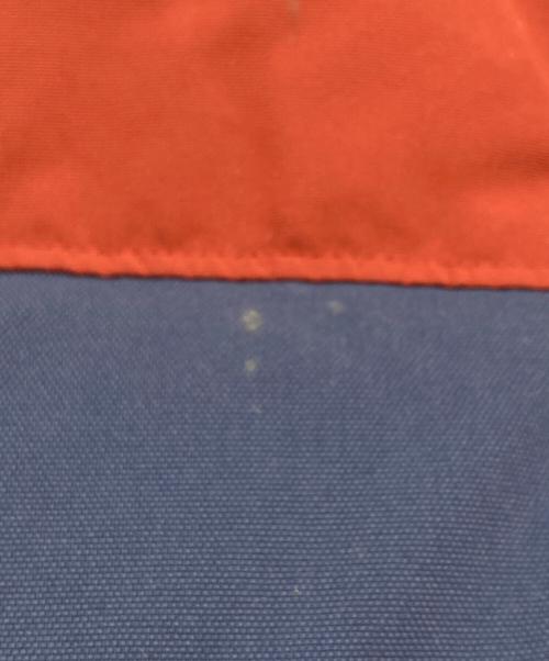 Patagonia（パタゴニア）Patagonia (パタゴニア) Reversible Bivy Down Vest ネイビー×レッド サイズ:Mの古着・服飾アイテム