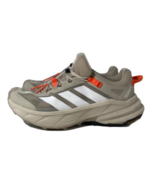 adidas（アディダス）adidas (アディダス) Terrex Freehiker SL GORE-TEX Hiking Shoes ローカットスニーカー ベージュ サイズ:SIZE 26cmの古着・服飾アイテム