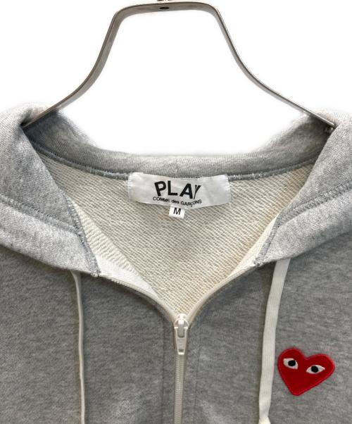 PLAY COMME des GARCONS（プレイコムデギャルソン）PLAY COMME des GARCONS (プレイコムデギャルソン) ハートワッペンジップパーカー グレー サイズ:サイズ　Mの古着・服飾アイテム