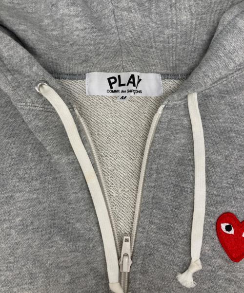 PLAY COMME des GARCONS（プレイコムデギャルソン）PLAY COMME des GARCONS (プレイコムデギャルソン) ハートワッペンジップパーカー グレー サイズ:サイズ　Mの古着・服飾アイテム
