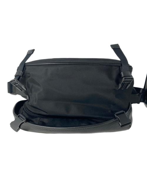 COACH（コーチ）COACH (コーチ) TERRAIN PACK IN PERFORATED LEATHER テリアン パフォレイテッド レザー ボディー バッグ ブラック サイズ:以下参照の古着・服飾アイテム