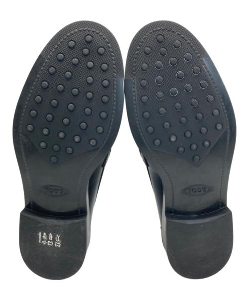 TOD'S（トッズ）TOD'S (トッズ) GOMMA BASSO 59C MOCASSINO バイカラー ローファー ホワイト×ブラック サイズ:SIZE 36の古着・服飾アイテム