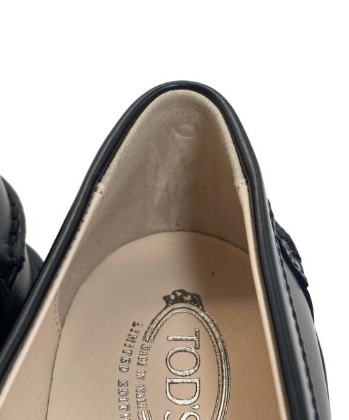 TOD'S（トッズ）TOD'S (トッズ) GOMMA BASSO 59C MOCASSINO バイカラー ローファー ホワイト×ブラック サイズ:SIZE 36の古着・服飾アイテム