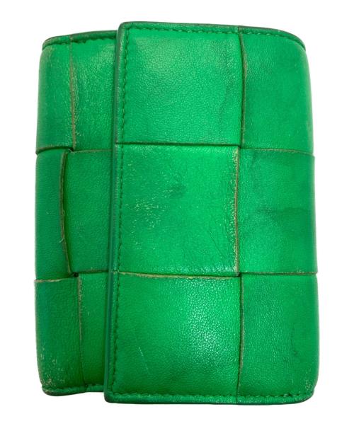 BOTTEGA VENETA（ボッテガベネタ）BOTTEGA VENETA (ボッテガベネタ) マキシイントレチャートカセット 3つ折り財布 パラキート グリーン サイズ:下記参照の古着・服飾アイテム
