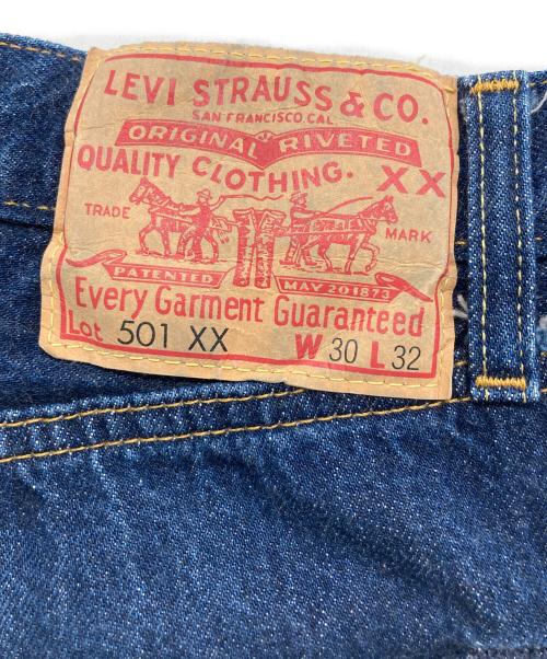LEVI'S VINTAGE CLOTHING（リーバイス ビンテージ クロージング）LEVI'S VINTAGE CLOTHING (リーバイス ビンテージ クロージング) 501XX 1955復刻 セルビッチデニムパンツ インディゴ サイズ:SIZE W30×L32の古着・服飾アイテム