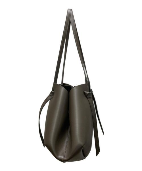 CHARLES & KEITH（チャールズアンドキース）CHARLES & KEITH (チャールズアンドキース) calla カルラ トートバッグ ブラウンの古着・服飾アイテム