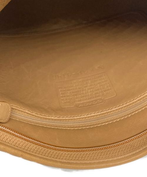 COACH（コーチ）COACH (コーチ) レザーショルダーバッグ ベージュの古着・服飾アイテム