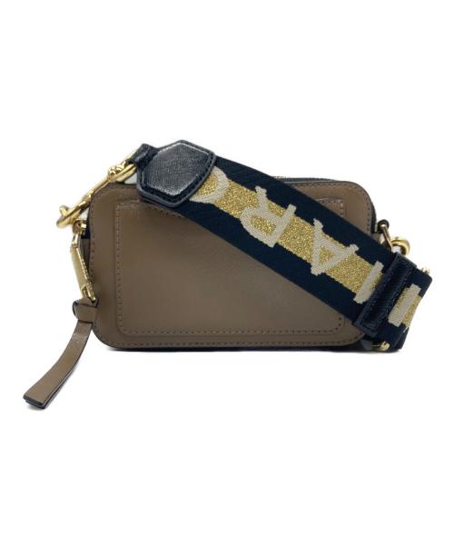 MARC JACOBS（マークジェイコブス）MARC JACOBS (マークジェイコブス) SNAPSHOT ショルダーバッグ ベージュの古着・服飾アイテム