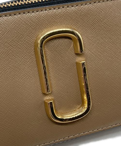 MARC JACOBS（マークジェイコブス）MARC JACOBS (マークジェイコブス) SNAPSHOT ショルダーバッグ ベージュの古着・服飾アイテム