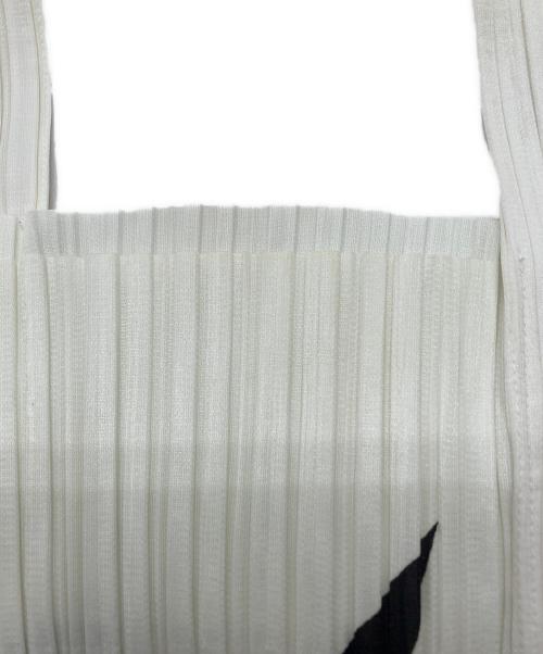 IKKO TANAKA ISSEY MIYAKE（イッコウタナカイッセイミヤケ）IKKO TANAKA ISSEY MIYAKE (イッコウタナカイッセイミヤケ) ラップデザインプリントプリーツワンピース マルチカラー サイズ:size　3の古着・服飾アイテム