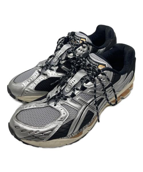 asics（アシックス）asics (アシックス) GEL-NIMBUS 10.1 | White/Obsidian Grey ブラック×シルバー サイズ:CM29.5の古着・服飾アイテム