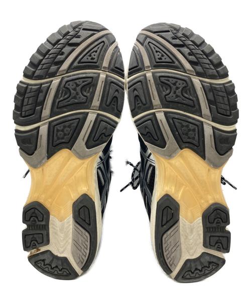 asics（アシックス）asics (アシックス) GEL-NIMBUS 10.1 | White/Obsidian Grey ブラック×シルバー サイズ:CM29.5の古着・服飾アイテム