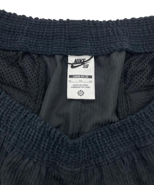 NIKE SB（ナイキエスビー）NIKE SB (ナイキエスビー) コーデュロイ スケートボード ショートパンツ ブラック サイズ:XL 未使用品の古着・服飾アイテム