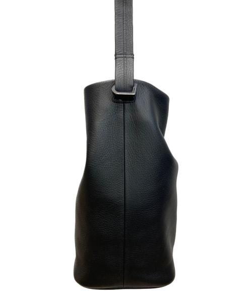 object.io（オブジェクツアイオー）object.io (オブジェクツアイオー) ESSENTIAL DAYILY LEATHER HOBO MEDIUM エッセンシャル デイリー レザー ホーボー ミディアム ショルダーバック ブラックの古着・服飾アイテム