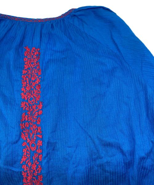 ne quittez pas（ヌキテパ）ne quittez pas (ヌキテパ) コットン刺繍ブラウス ブルー×レッド サイズ:Sの古着・服飾アイテム