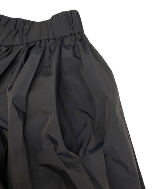 IENA（イエナ）IENA (イエナ) メモリータフタランダムタックスカート グレー サイズ:S 未使用品の古着・服飾アイテム