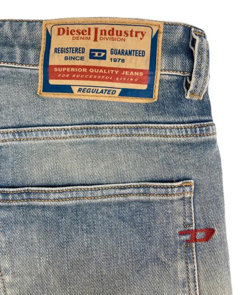 DIESEL（ディーゼル）DIESEL (ディーゼル) 1998 D-BUCK ブーツカットデニムパンツ インディゴ サイズ:SIZE W32×L30の古着・服飾アイテム