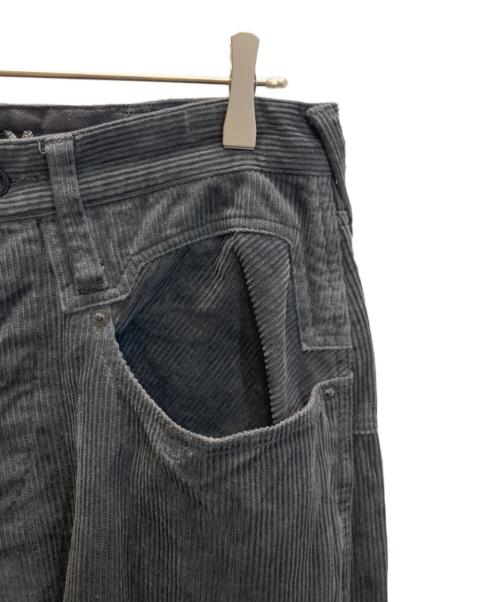 Denham（デンハム）Denham (デンハム) CROSSBACK WIDE CD コーデュロイパンツ グレー サイズ:SIZE Mの古着・服飾アイテム