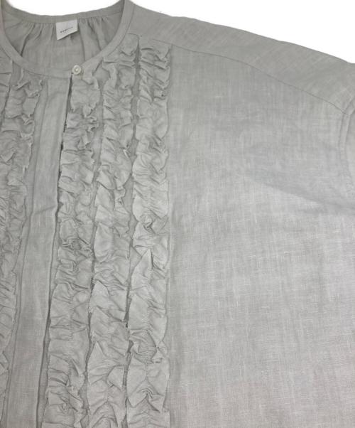 KAGURE（カグレ）KAGURE (カグレ) リネンフリルフレンチワイドシャツ グレー サイズ:Freeの古着・服飾アイテム