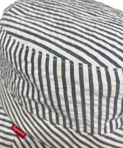 SUPREME（シュプリーム）SUPREME (シュプリーム) BROOKS BROTHERS (ブルックスブラザーズ) バケットハット ホワイト×グレー サイズ:下記参照の古着・服飾アイテム