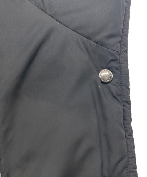 BURBERRY LONDON（バーバリーロンドン）BURBERRY LONDON (バーバリーロンドン) ファーフード付ダウンベスト ブラック サイズ:46の古着・服飾アイテム
