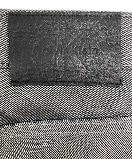 Calvin Klein（カルバンクライン）Calvin Klein (カルバンクライン) Shine Barrel Jeans グレー サイズ:US  25SHの古着・服飾アイテム