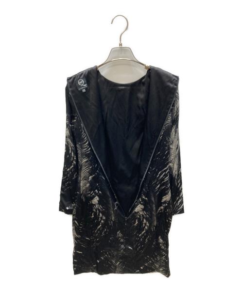 ALEXANDER McQUEEN（アレキサンダーマックイーン）ALEXANDER McQUEEN (アレキサンダーマックイーン) フェザープリントシルクドレス ブラック サイズ:40の古着・服飾アイテム