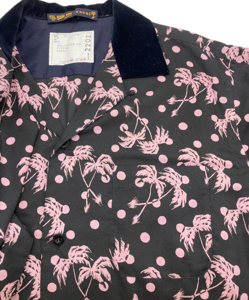 Sun Surf（サンサーフ）Sun Surf (サンサーフ) sacai (サカイ) パームツリードット オープンカラー アロハシャツ ブラック×ピンク サイズ:3の古着・服飾アイテム