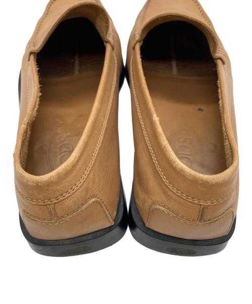 TOD'S（トッズ）TOD'S (トッズ) スクエアトゥローファー ベージュ サイズ:7の古着・服飾アイテム