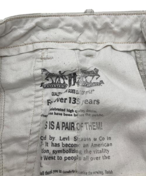 LEVI'S（リーバイス）LEVI'S (リーバイス) カーゴパンツ ベージュ サイズ:W32×L32の古着・服飾アイテム