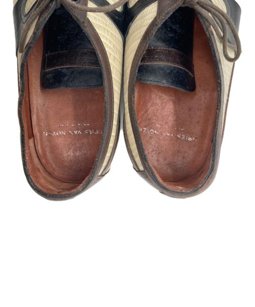 DRIES VAN NOTEN（ドリスヴァンノッテン）DRIES VAN NOTEN (ドリスヴァンノッテン) レースアップシューズ ベージュ×ブラック サイズ:36の古着・服飾アイテム