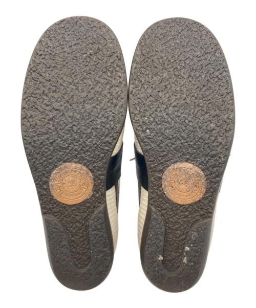 DRIES VAN NOTEN（ドリスヴァンノッテン）DRIES VAN NOTEN (ドリスヴァンノッテン) レースアップシューズ ベージュ×ブラック サイズ:36の古着・服飾アイテム