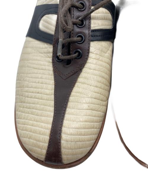 DRIES VAN NOTEN（ドリスヴァンノッテン）DRIES VAN NOTEN (ドリスヴァンノッテン) レースアップシューズ ベージュ×ブラック サイズ:36の古着・服飾アイテム