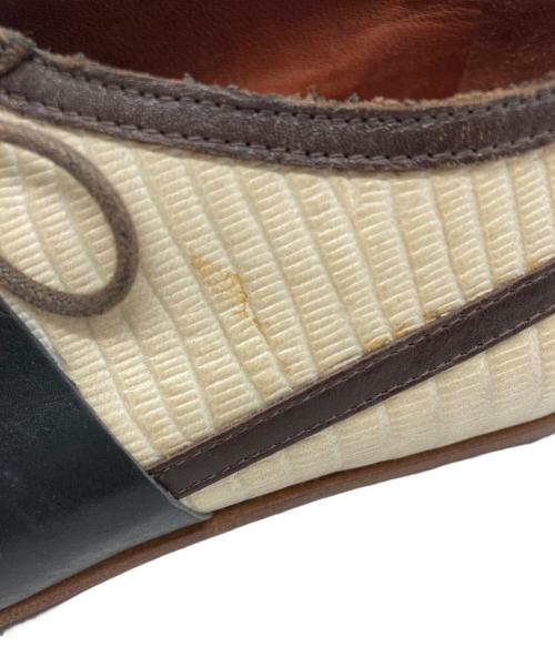 DRIES VAN NOTEN（ドリスヴァンノッテン）DRIES VAN NOTEN (ドリスヴァンノッテン) レースアップシューズ ベージュ×ブラック サイズ:36の古着・服飾アイテム