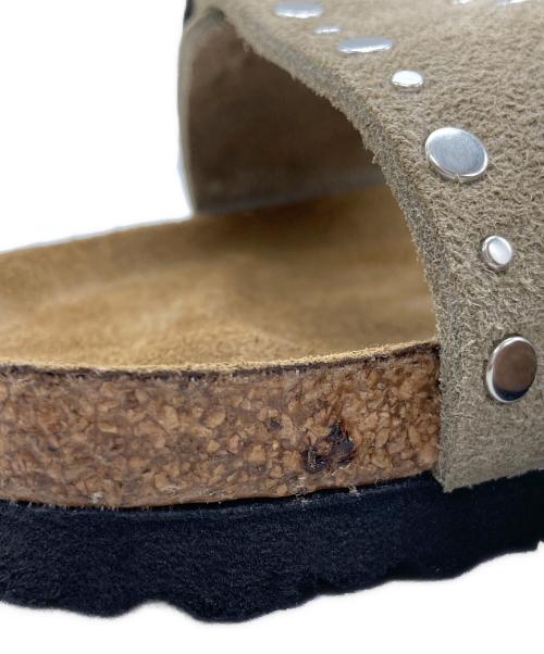 BIRKENSTOCK（ビルケンシュトック）BIRKENSTOCK (ビルケンシュトック) ARIZONA RIVET サンダル ベージュ サイズ:24.5の古着・服飾アイテム