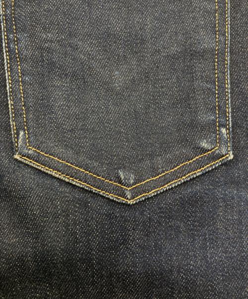 LEVI'S MADE&CRAFTED（リーバイスメイドクラフテッド）LEVI'S MADE&CRAFTED (リーバイスメイドクラフテッド) BORROWED FROM THE BOYS ジーンズ インディゴ サイズ:W25の古着・服飾アイテム