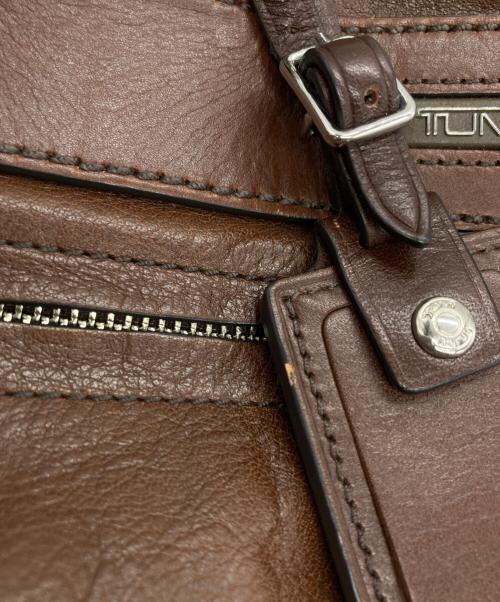 TUMI（トゥミ）TUMI (トゥミ) LAREDO ラレド レザースリムブリーフケース ブラウンの古着・服飾アイテム