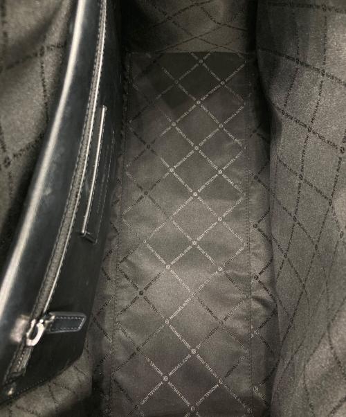 MICHAEL KORS（マイケルコース）MICHAEL KORS (マイケルコース) クーパー エンボスロゴ レザートートバッグ ベージュの古着・服飾アイテム