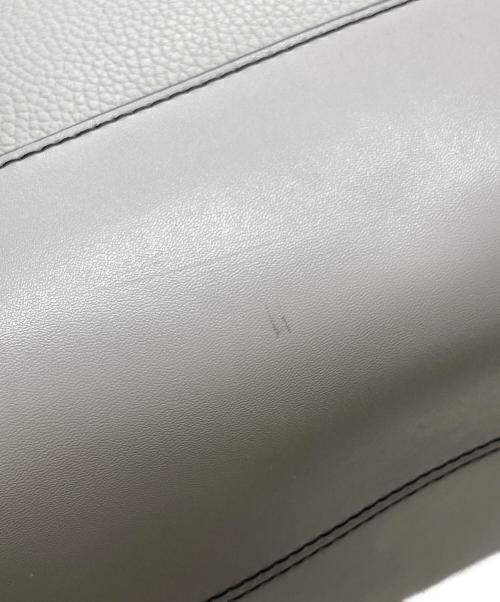 MICHAEL KORS（マイケルコース）MICHAEL KORS (マイケルコース) クーパー エンボスロゴ レザートートバッグ ベージュの古着・服飾アイテム